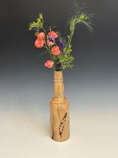 Hickory vase with feather image